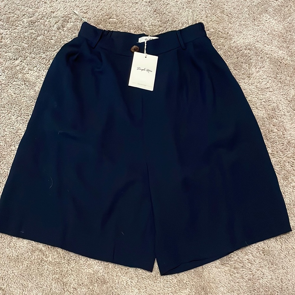 NWT Unique Vintage Bermuda shorts new with tag